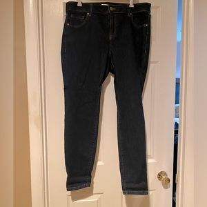 Dark Skinny Jean (Jegging)
